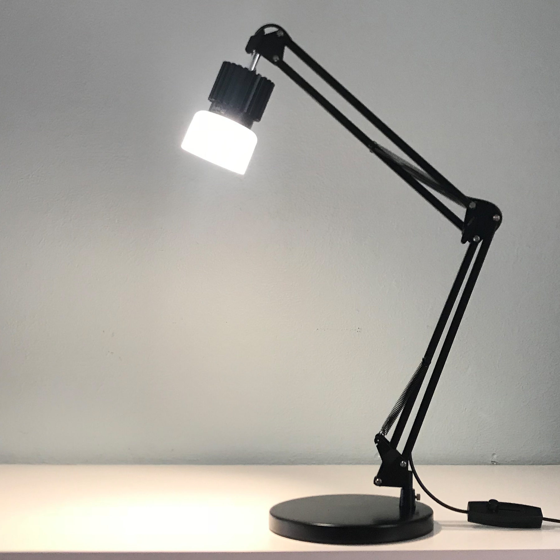 human centric light desk lamp